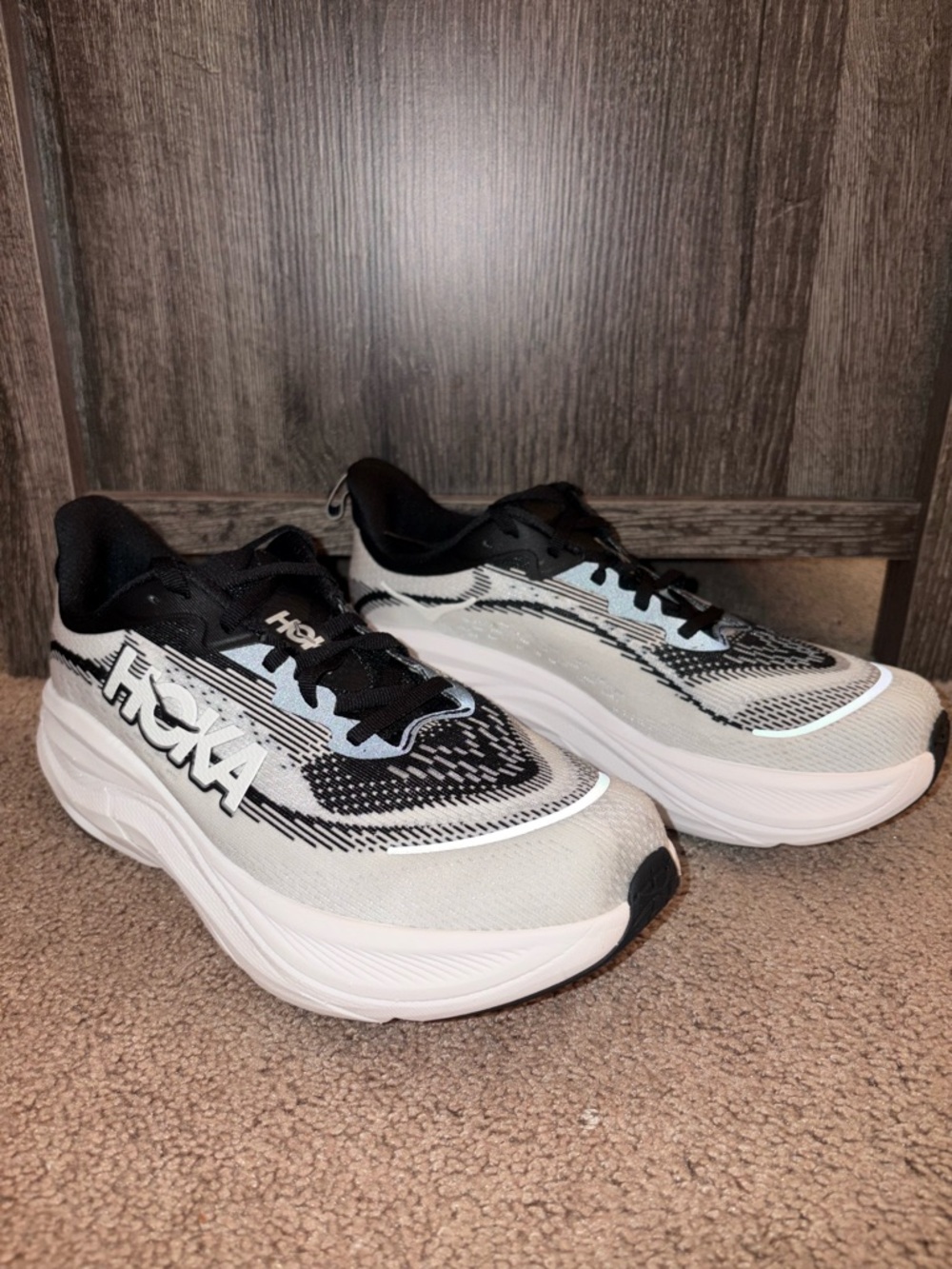 Hoka SkyFlow Running Shoes White/Black Size 8.5D
